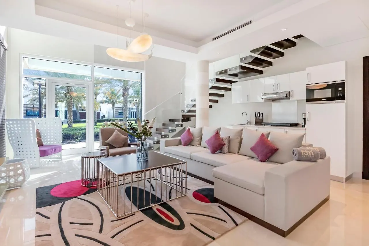 Fam Living - Sarai Beach Villas - Palm Jumeirah - Families Only Dubai 0*,