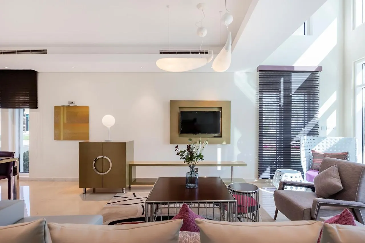Fam Living - Sarai Beach Villas - Palm Jumeirah - Families Only Dubai 0*,